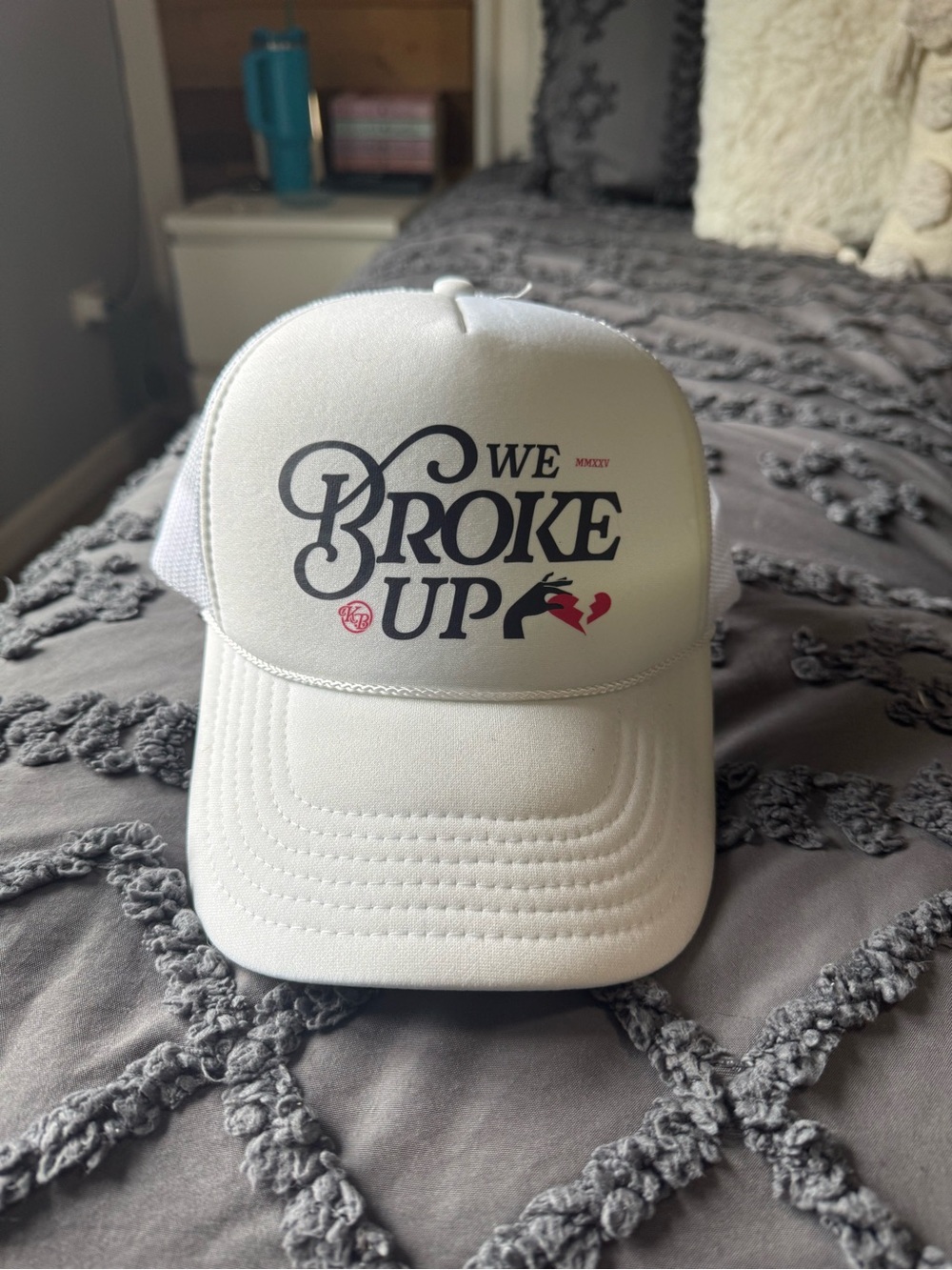 White 'We Broke Up' Trucker Hat - Casual Graphic Cap